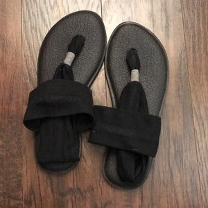 Sanuk Yoga sandals. Great condition